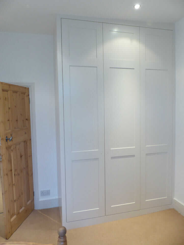 Shaker Style Fitted Wardrobe