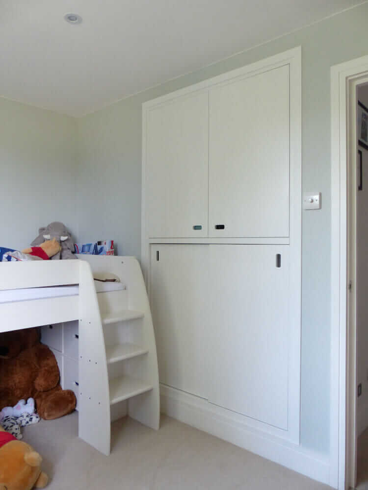 Fitted wardrobe sliding doors