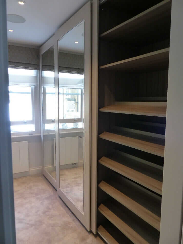 Fitted wardrobe sliding doors