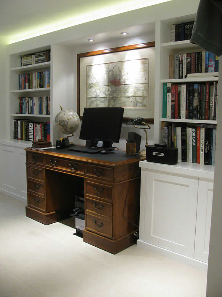 Shaker style fitted alcove furniture