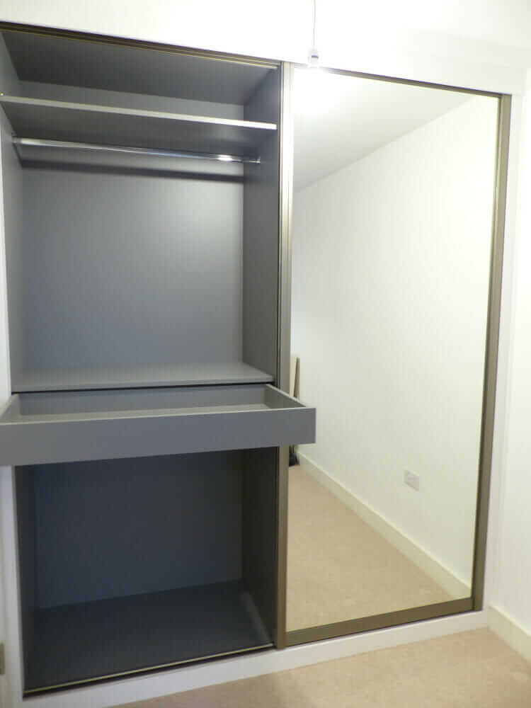 Fitted wardrobe sliding doors