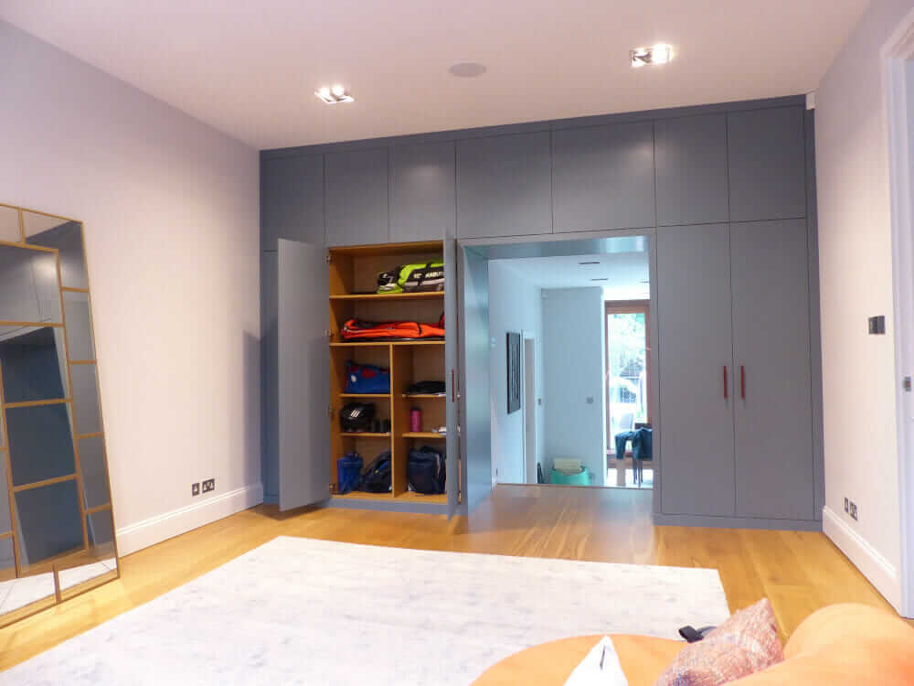 Contemporary Fitted Wardrobes