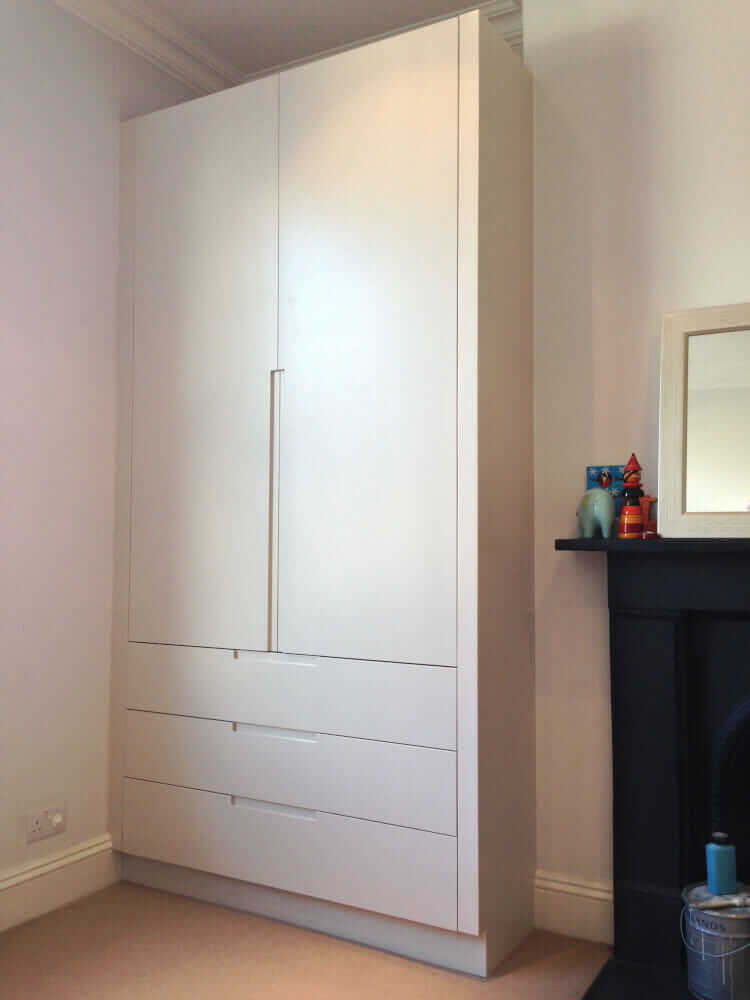 Contemporary Fitted Wardrobes