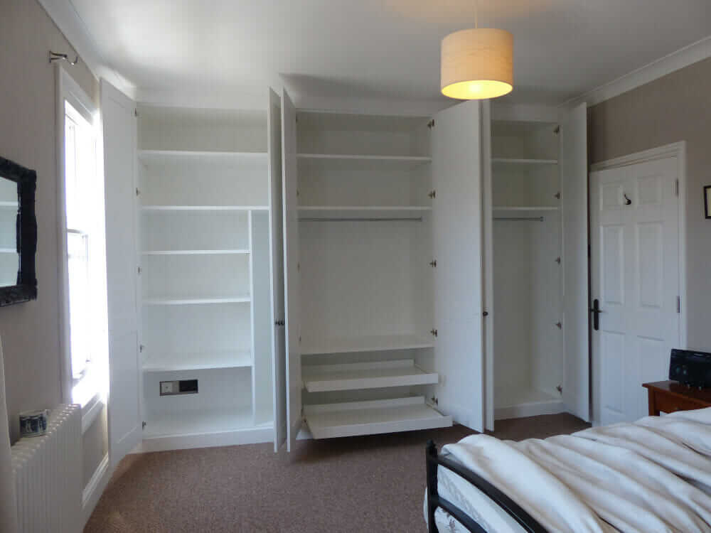 Shaker Style Fitted Wardrobe