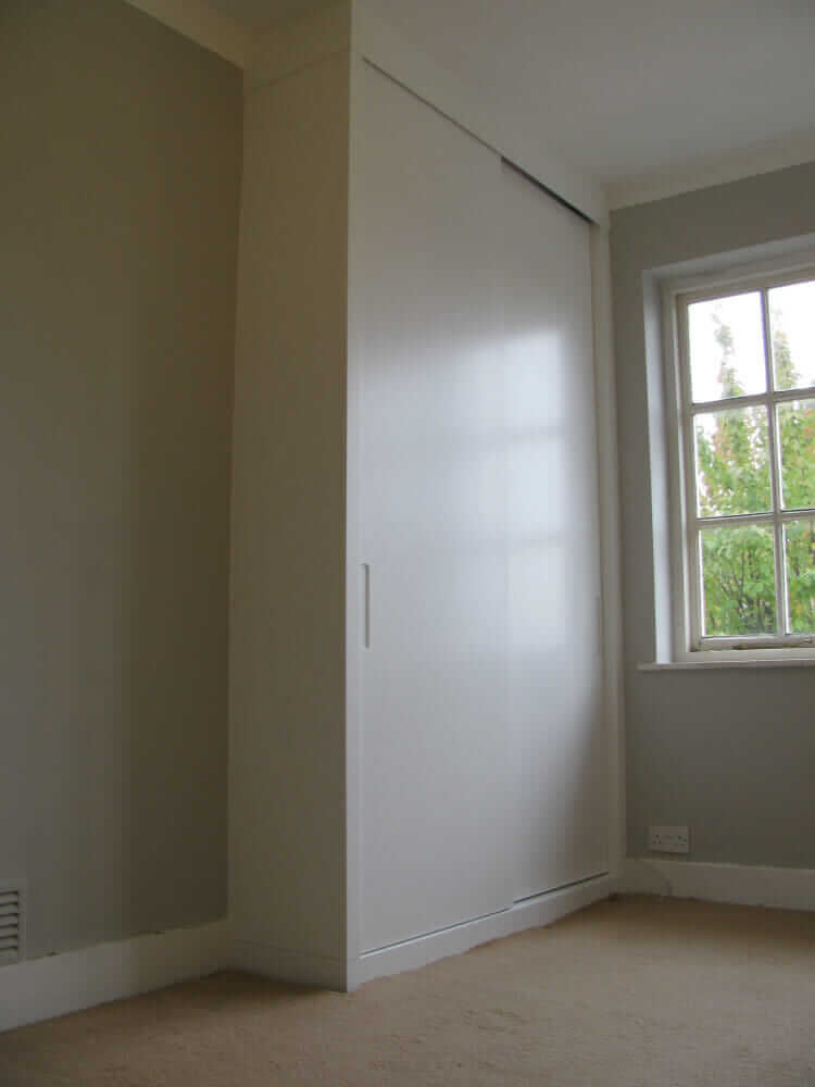 Fitted wardrobe sliding doors