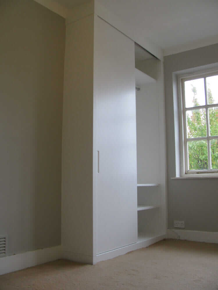 Fitted wardrobe sliding doors