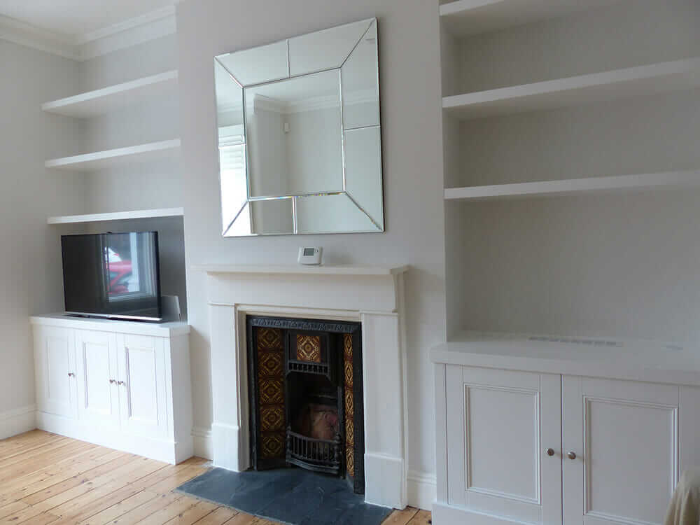Traditional fitted alcove furniture