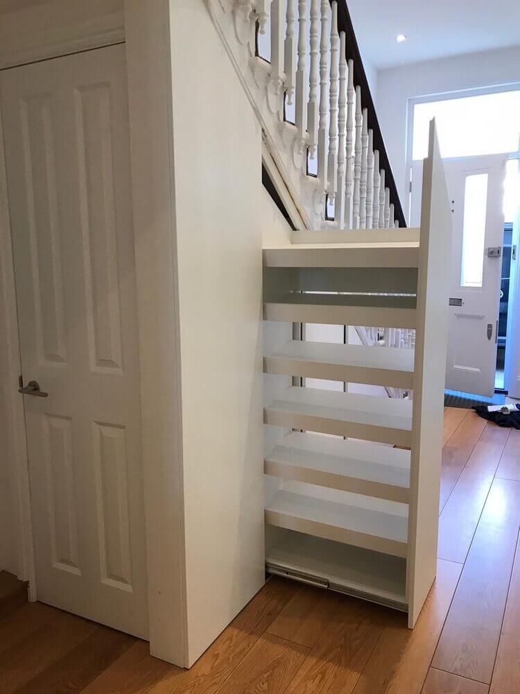 https://www.formcreations.co.uk/wp-content/uploads/2020/06/under-stair-storage-by-formcreations-3.jpeg